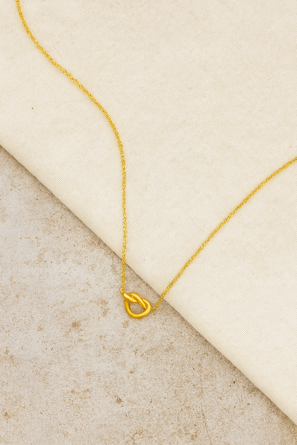18K Gold Non-Tarnish Knot Necklace
